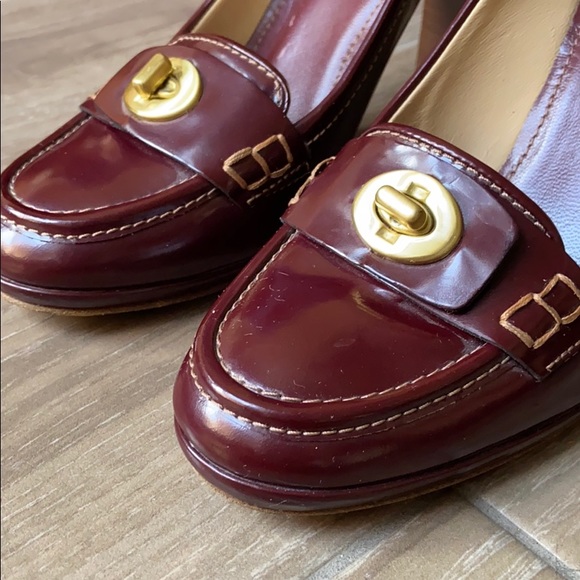 COACH Burgundy Red Heel Pumps. - Picture 4 of 6